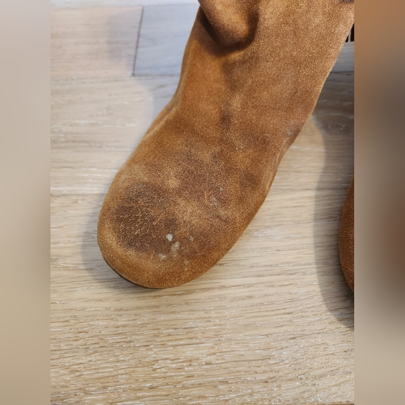 KATE & MEL | Suede tassle ankle booties - Picture 5 of 11